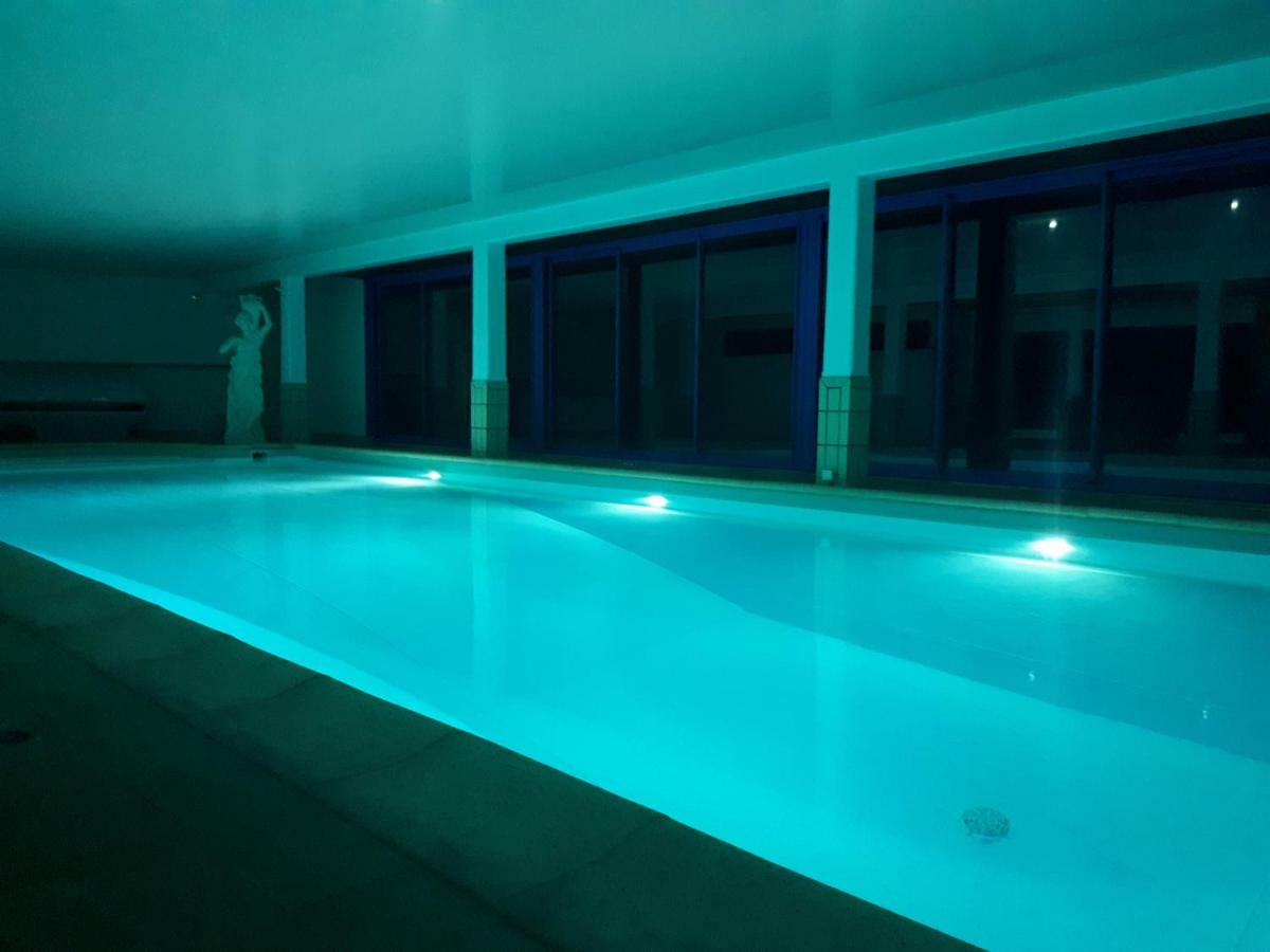 Le Manoir De La Mantille Caudry Eksteriør bilde